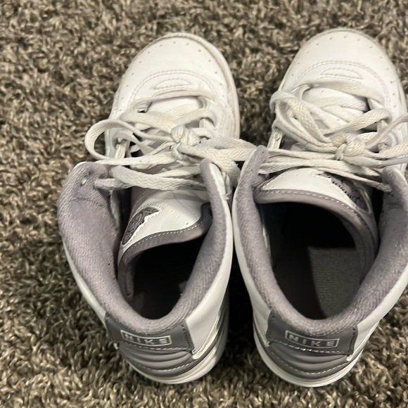 Little Kids Jordan Retro 2 - Picture 8 of 10